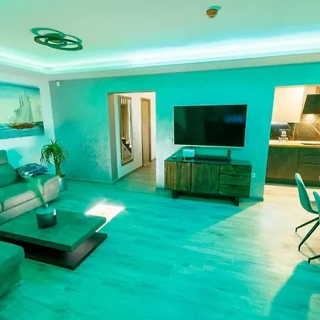 Vakantiehuis Luxury Stocia With Swimming Pool, Sauna And Jacuzzi In A Peaceful Location In