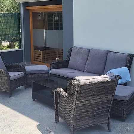 Vakantiehuis Luxury Stocia With Swimming Pool, Sauna And Jacuzzi In A Peaceful Location In Split