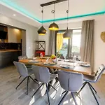 Luxury Stocia With Swimming Pool, Sauna And Jacuzzi In A Peaceful Location In Vikendica *