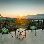 Luxury Stocia With Swimming Pool, Sauna And Jacuzzi In A Peaceful Location In Casa de Férias