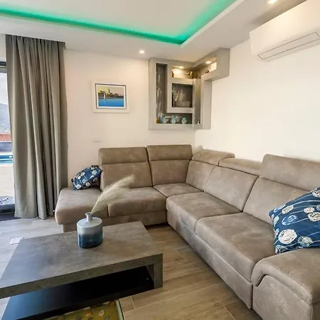 Holiday home Luxury Stocia With Swimming Pool, Sauna And Jacuzzi In A Peaceful Location In Split