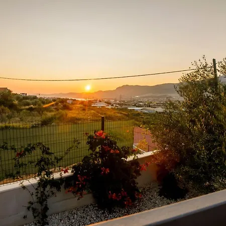 Luxury Stocia With Swimming Pool, Sauna And Jacuzzi In A Peaceful Location In Holiday home Split