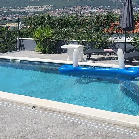 Luxury Stocia With Swimming Pool, Sauna And Jacuzzi In A Peaceful Location In * Split