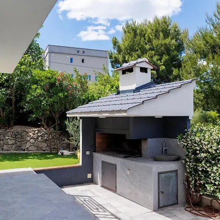 Holiday home Luxury Stocia With Swimming Pool, Sauna And Jacuzzi In A Peaceful Location In