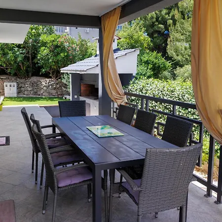 Holiday home Luxury Stocia With Swimming Pool, Sauna And Jacuzzi In A Peaceful Location In *