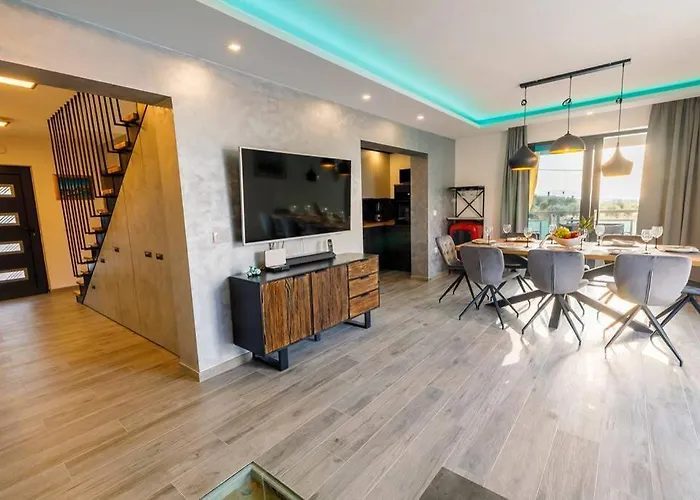 Σπίτι διακοπών Luxury Stocia With Swimming Pool, Sauna And Jacuzzi In A Peaceful Location In Σπλιτ