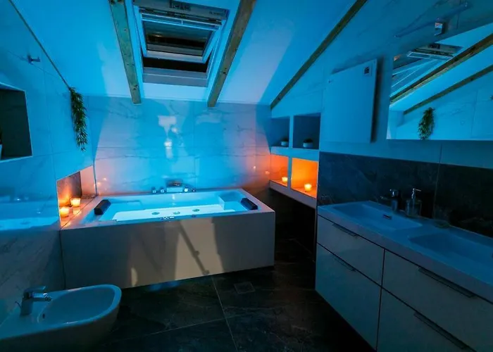 Luxury Stocia With Swimming Pool, Sauna And Jacuzzi In A Peaceful Location In