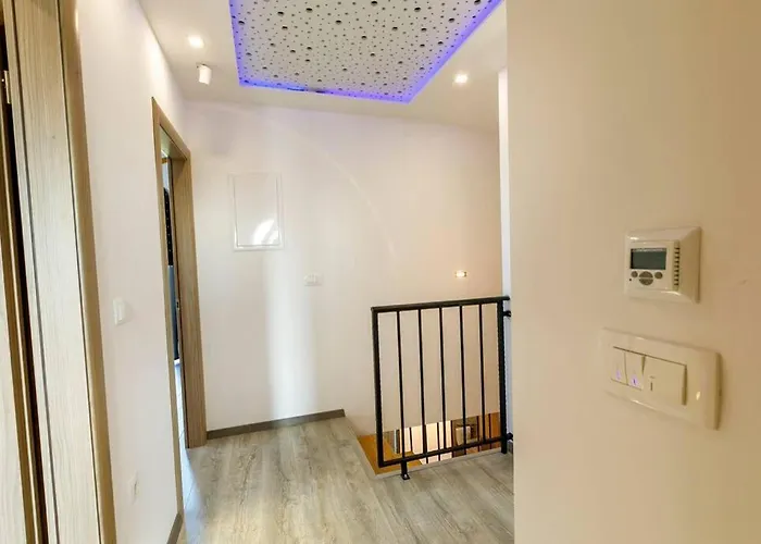 Luxury Stocia With Swimming Pool, Sauna And Jacuzzi In A Peaceful Location In