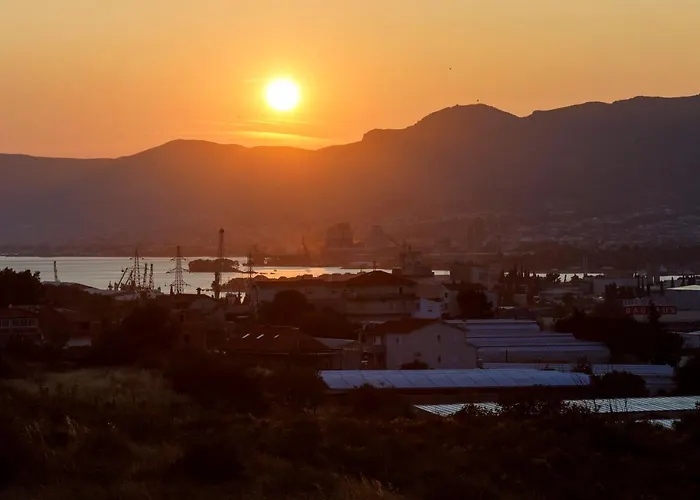 Luxury Stocia With Swimming Pool, Sauna And Jacuzzi In A Peaceful Location In