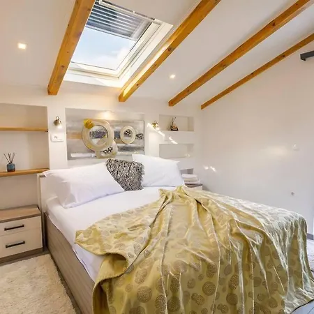 Luxury Stocia With Swimming Pool, Sauna And Jacuzzi In A Peaceful Location In