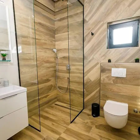 Casa de Férias Luxury Stocia With Swimming Pool, Sauna And Jacuzzi In A Peaceful Location In Split